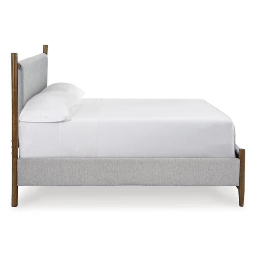 Signature Design by Ashley Lyncott B615 King Upholstered Bed